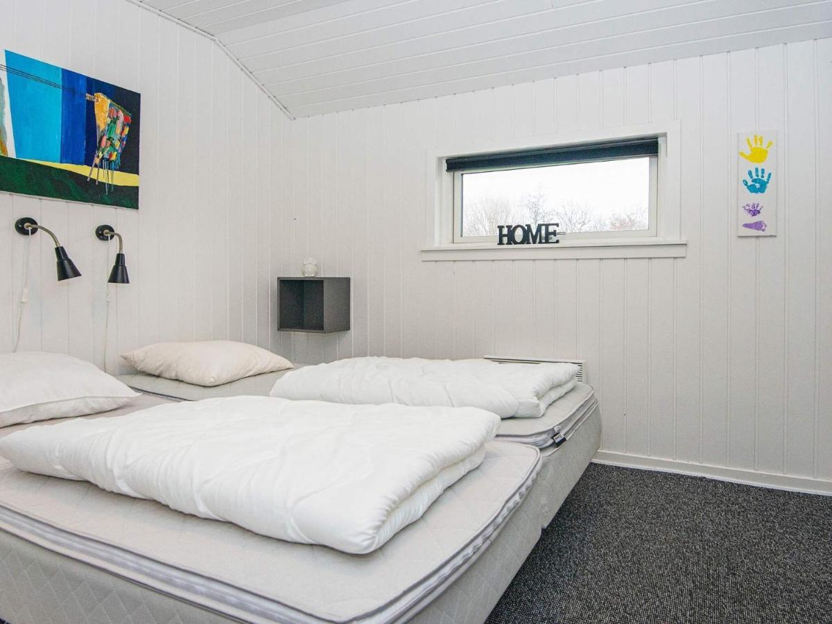Holiday Home Lyngvej IV Fjerbaek Luaran gambar