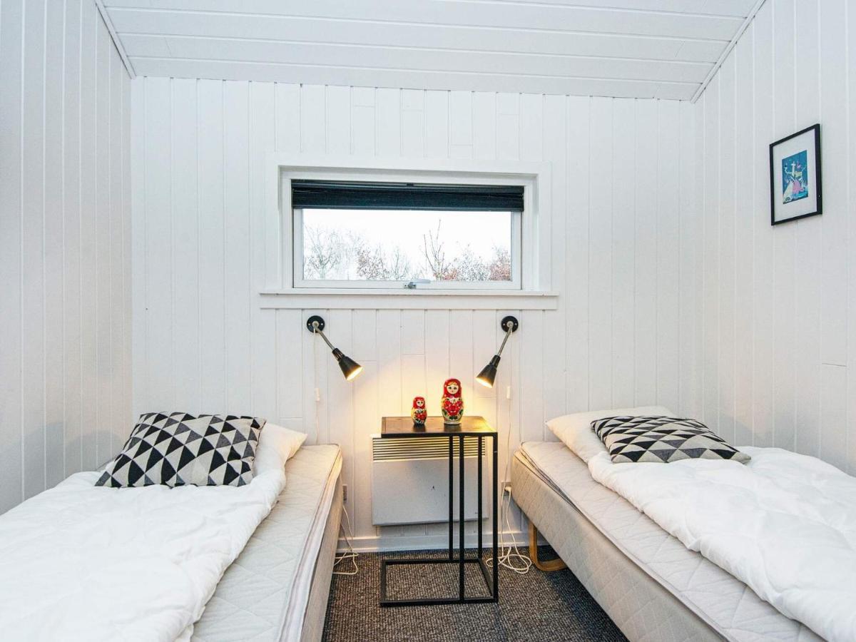 Holiday Home Lyngvej IV Fjerbaek Luaran gambar